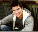 The photo image of Robbie Amell. Down load movies of the actor Robbie Amell. Enjoy the super quality of films where Robbie Amell starred in.
