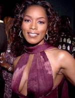 The photo image of Angela Bassett. Down load movies of the actor Angela Bassett. Enjoy the super quality of films where Angela Bassett starred in.
