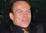 The photo image of Warwick Davis. Down load movies of the actor Warwick Davis. Enjoy the super quality of films where Warwick Davis starred in.