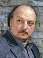 The photo image of Dennis Franz. Down load movies of the actor Dennis Franz. Enjoy the super quality of films where Dennis Franz starred in.
