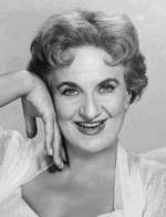 The photo image of Hermione Gingold. Down load movies of the actor Hermione Gingold. Enjoy the super quality of films where Hermione Gingold starred in.