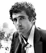 The photo image of Elliott Gould. Down load movies of the actor Elliott Gould. Enjoy the super quality of films where Elliott Gould starred in.