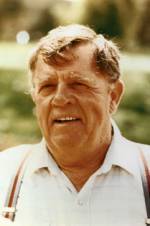 The photo image of Pat Hingle. Down load movies of the actor Pat Hingle. Enjoy the super quality of films where Pat Hingle starred in.