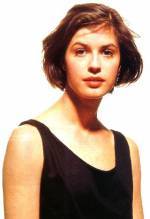 The photo image of Irene Jacob. Down load movies of the actor Irene Jacob. Enjoy the super quality of films where Irene Jacob starred in.
