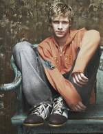 The photo image of Johnny Lewis. Down load movies of the actor Johnny Lewis. Enjoy the super quality of films where Johnny Lewis starred in.