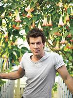 The photo image of Eric Mabius. Down load movies of the actor Eric Mabius. Enjoy the super quality of films where Eric Mabius starred in.
