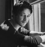 The photo image of James McAvoy. Down load movies of the actor James McAvoy. Enjoy the super quality of films where James McAvoy starred in.