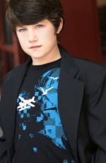 The photo image of Dylan Minnette. Down load movies of the actor Dylan Minnette. Enjoy the super quality of films where Dylan Minnette starred in.