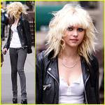 The photo image of Taylor Momsen. Down load movies of the actor Taylor Momsen. Enjoy the super quality of films where Taylor Momsen starred in.