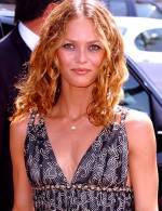 The photo image of Vanessa Paradis. Down load movies of the actor Vanessa Paradis. Enjoy the super quality of films where Vanessa Paradis starred in.