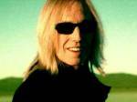 The photo image of Tom Petty. Down load movies of the actor Tom Petty. Enjoy the super quality of films where Tom Petty starred in.
