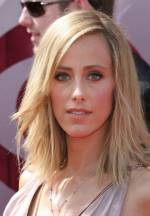 The photo image of Kim Raver. Down load movies of the actor Kim Raver. Enjoy the super quality of films where Kim Raver starred in.