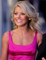 The photo image of Kelly Ripa. Down load movies of the actor Kelly Ripa. Enjoy the super quality of films where Kelly Ripa starred in.