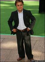 The photo image of Deep Roy. Down load movies of the actor Deep Roy. Enjoy the super quality of films where Deep Roy starred in.