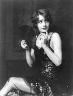 The photo image of Barbara Stanwyck. Down load movies of the actor Barbara Stanwyck. Enjoy the super quality of films where Barbara Stanwyck starred in.