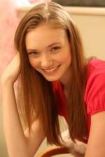 The photo image of Eleanor Tomlinson. Down load movies of the actor Eleanor Tomlinson. Enjoy the super quality of films where Eleanor Tomlinson starred in.