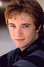 The photo image of Michael Welch. Down load movies of the actor Michael Welch. Enjoy the super quality of films where Michael Welch starred in.