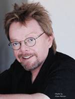 The photo image of Paul Williams. Down load movies of the actor Paul Williams. Enjoy the super quality of films where Paul Williams starred in.